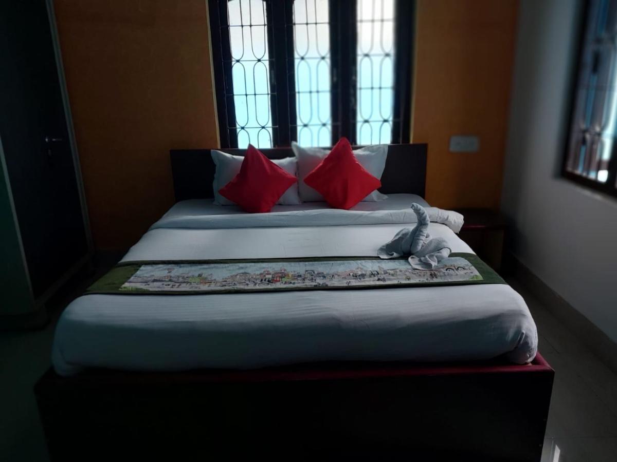 Hotel Madison Homes Bhubaneswar Bagian luar foto
