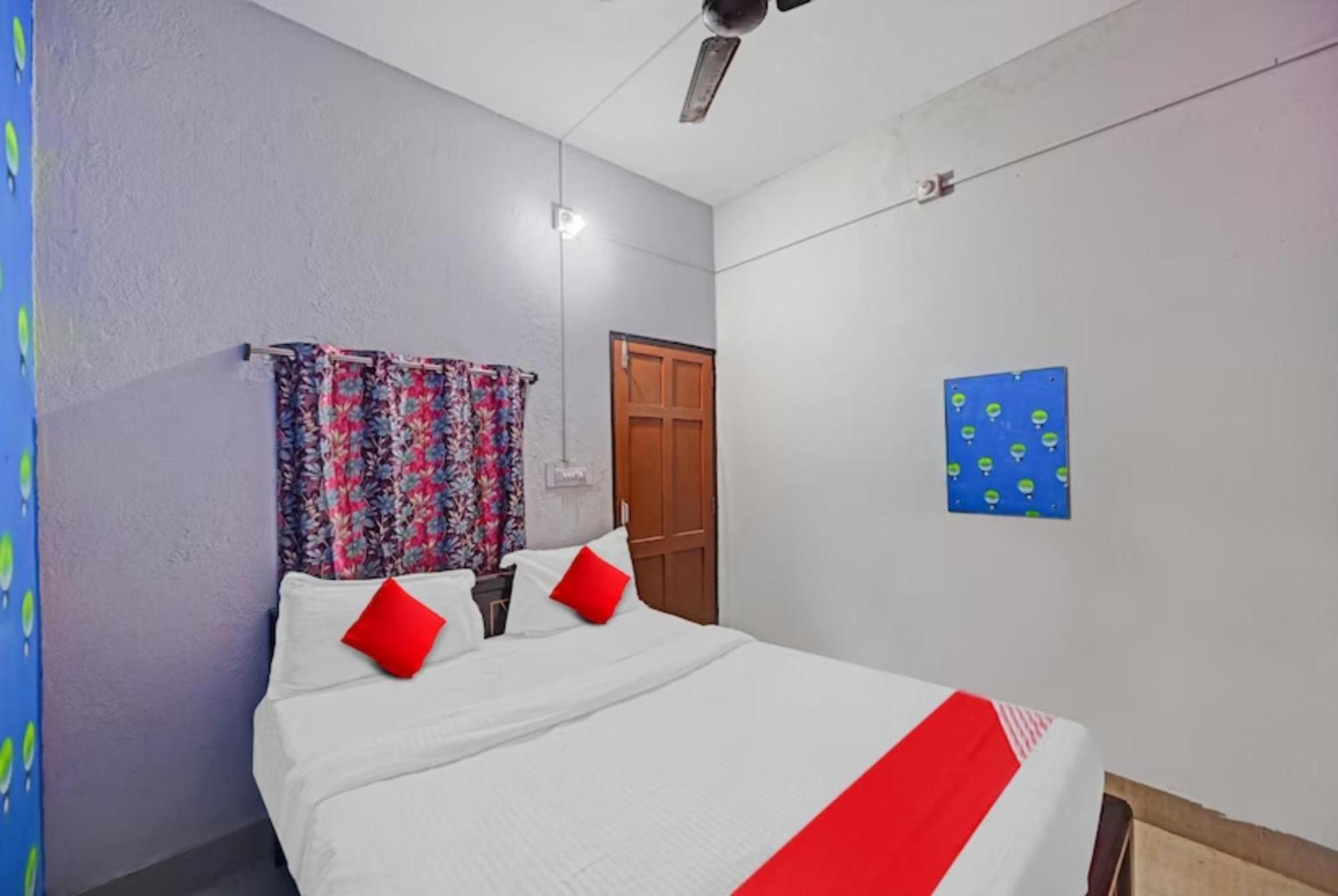 Hotel Madison Homes Bhubaneswar Bagian luar foto